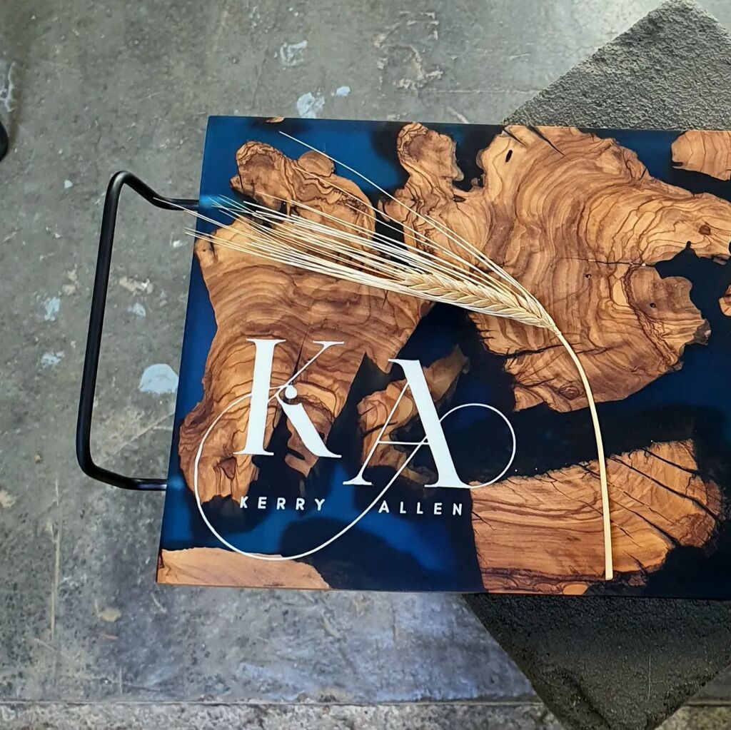 AgartaTreasures's tweet photo. Personalized Serving Board - Olive Wood -
--
https://t.co/DE5x5WQ88K
#kitchendecor #resindesign
#resinartdesign
#resin #olivewood #epoxy #epoxytable #coffeetable #resintable #resinartist #resinartwork #resincraft #resinart #epoxydesign #epoxyart #woodworking #woodart #woodwo… https://t.co/FvOL3jqZSc