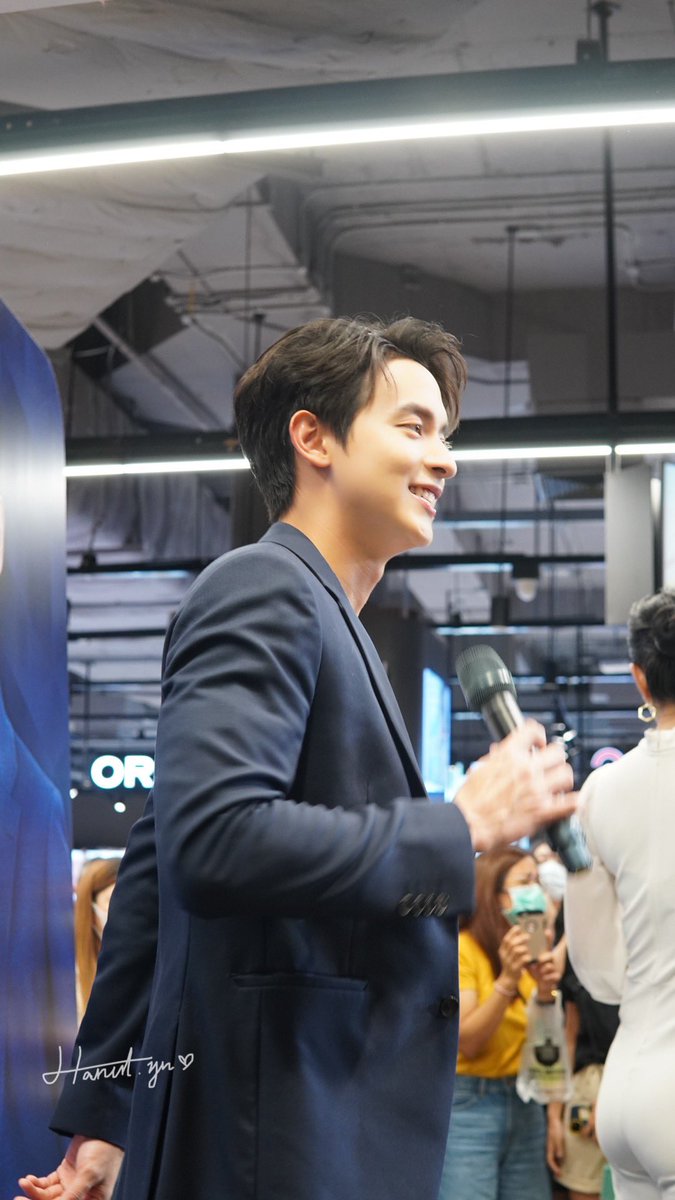 JamesJiFC's tweet photo. 221008 | OralB James Jirayu
🪥
@Jirayu_jj หล่อตะโกน 🥹🤍
#เจมส์จิ #เจมส์จิรายุ
#jirayu_jj
#OralBxJamesJi #OralB
#Topsthailand #Topsmarket
Cr.@Haneul_yn https://t.co/Lk5JsG58Le