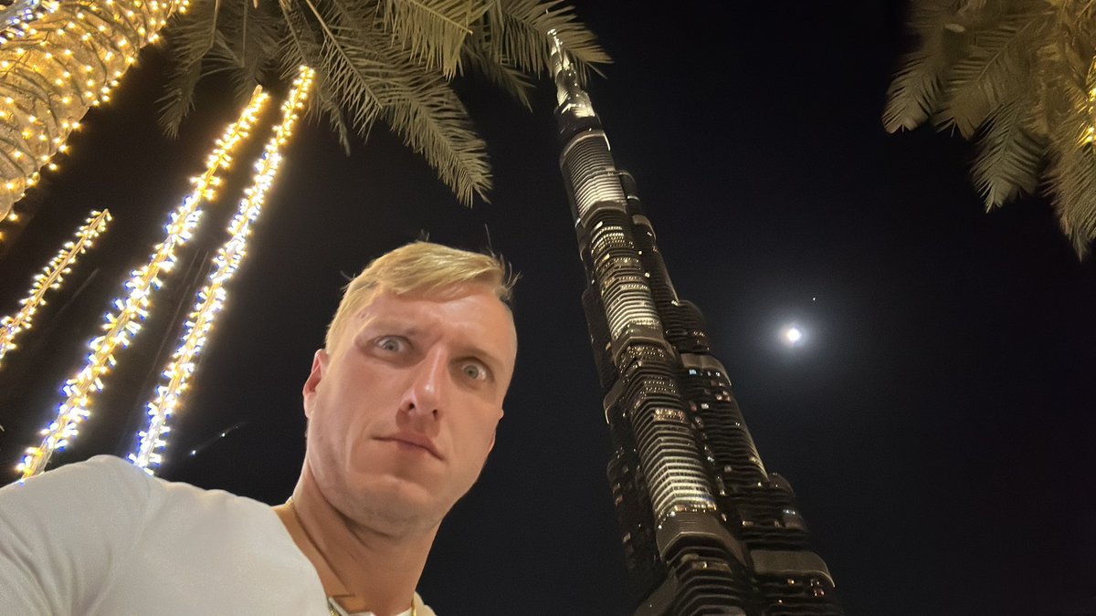 MMCrypto's tweet photo. Next #BTC candle please green &amp; as big as the beautiful Burj Khalifa! https://t.co/3ud2foQxd7