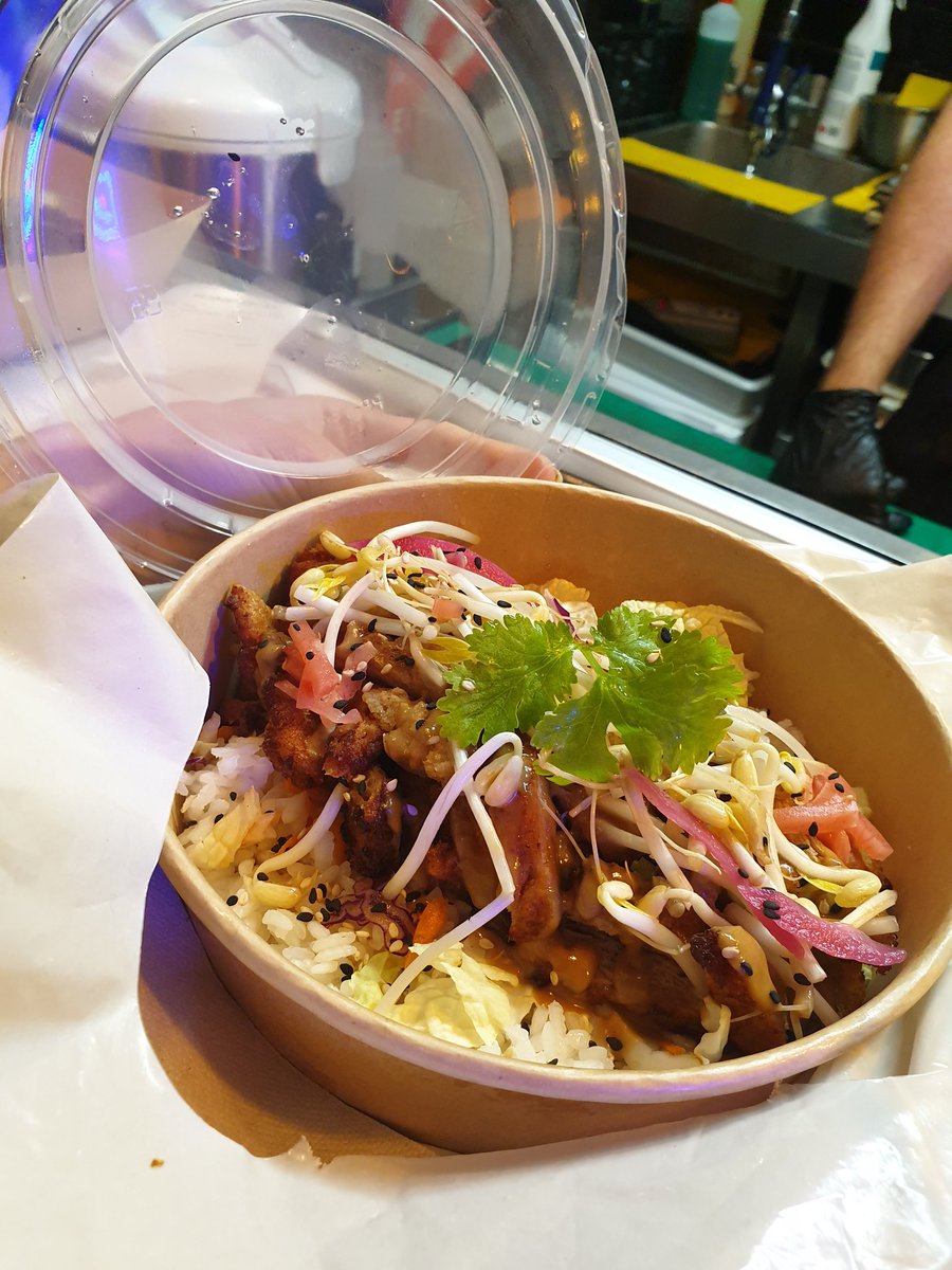 lunaevayg's tweet photo. Hoy si hemos sido xD
#sigueelhumo #smokmok #yataimarket https://t.co/xuncjiwTJf