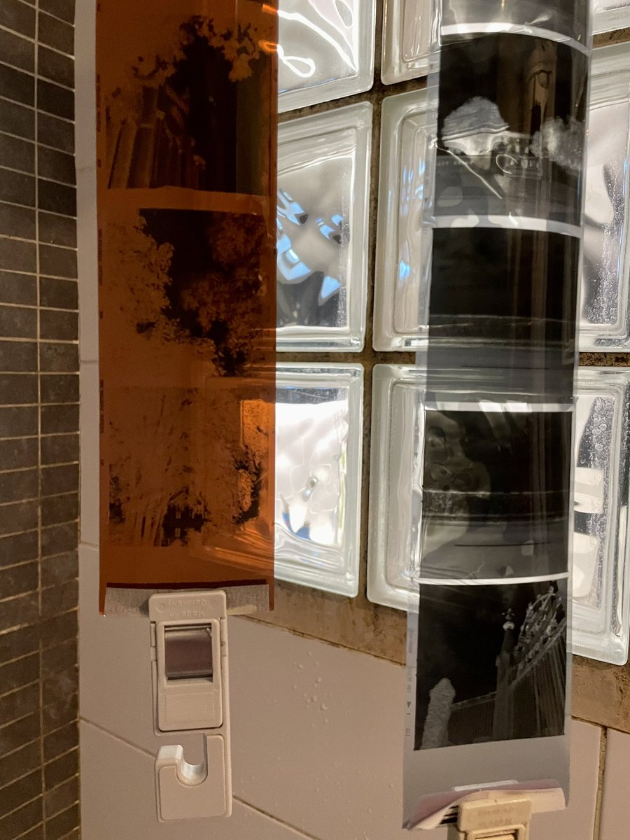 denisolivierart's tweet photo. Today having fun developing semi-stand-dev with Kodak HC-110 for 2 films in the same tank: a Fuji Acros expired 2008 and a Kodak Portra 400. All went well, I love this processing method 🥰
#photography #photograherlife #photographer #kodak #portra #hc110 #fujiacros #standdev https://t.co/zT1jnAKrAb