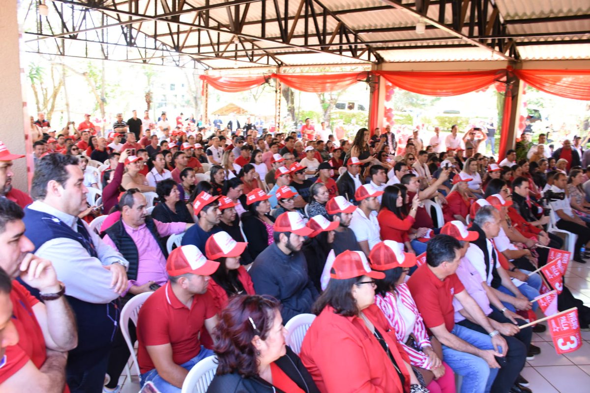 LinksPolitica's tweet photo. La gran dirigencia de #AltoParanรก vibrรณ con el multitudinario encuentro Republicano en el Club Acaray de Ciudad del Este con presencia de @NicanorDF, candidato a Miembro de la Junta y el futuro Gobernador @CarlosPallarola.
@ArnoldoWiens #PresidentePy
@MaritoAbdo PresidenteANR๐ฉ https://t.co/VVSYvBLzSA