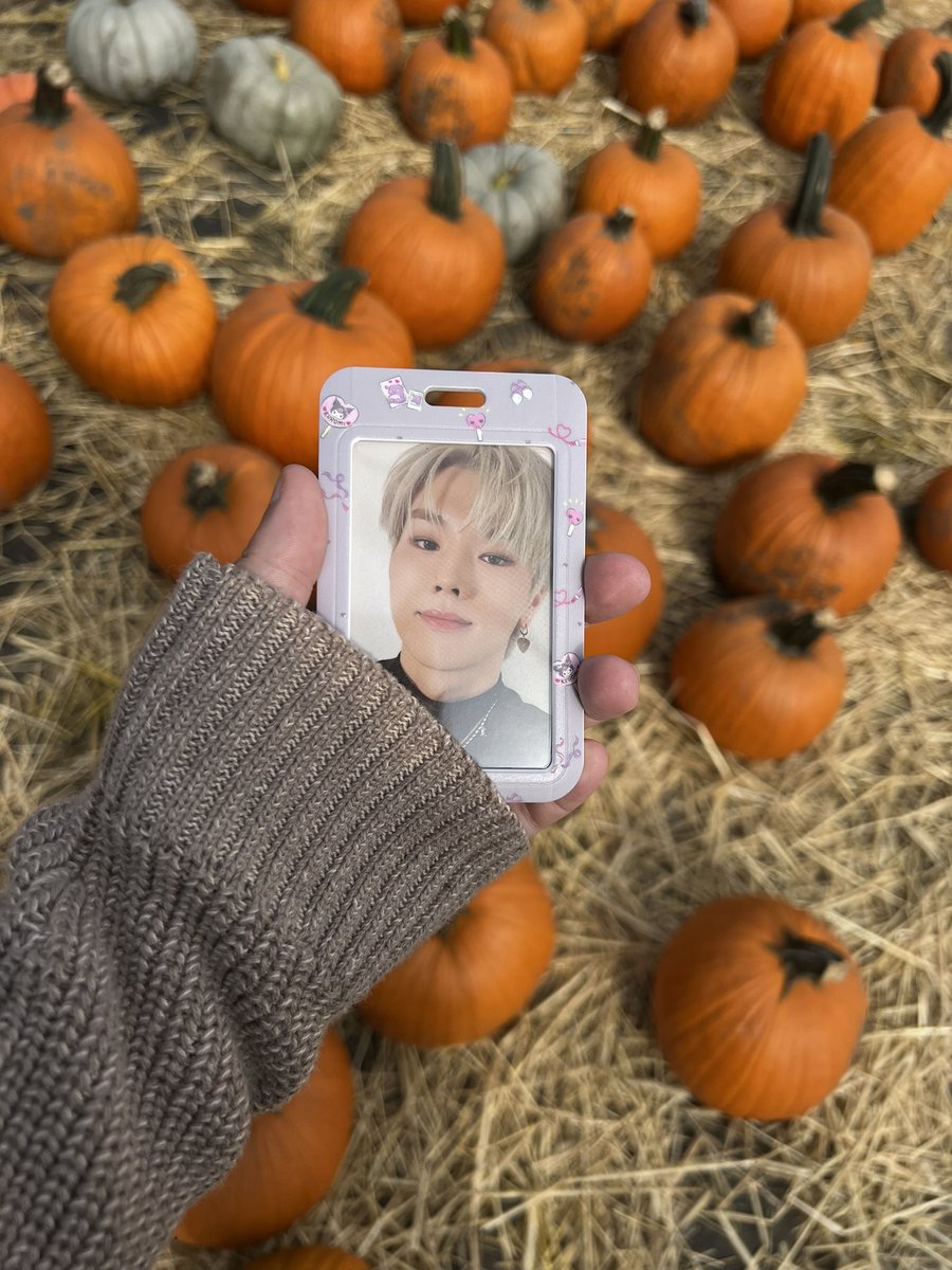 pumpkin patch date w jungsu 🖤