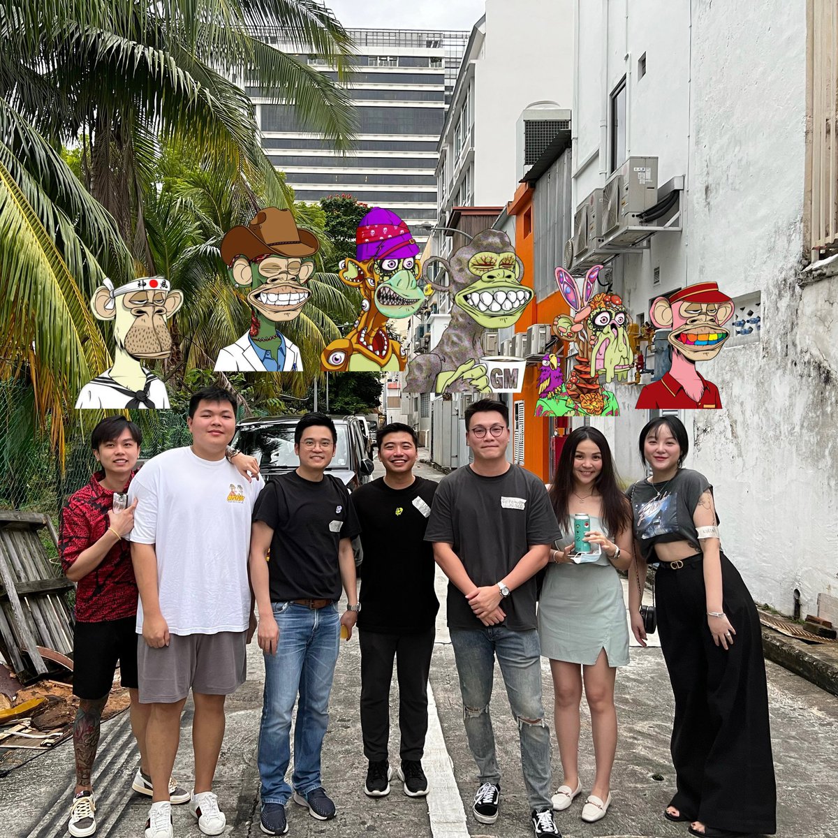 0xkuromi's tweet image. Amazing Ape crowd at #APEHOUSE Singapore today. Thank you @jayefunk for hosting 🫡

Good beer, good apes.