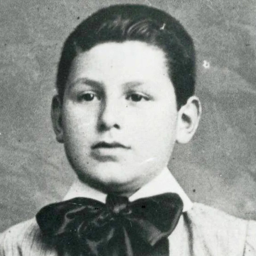 El 8 de octubre de 1895 nacía Juan Domingo Perón.

#peroncumple #perón #peronismo