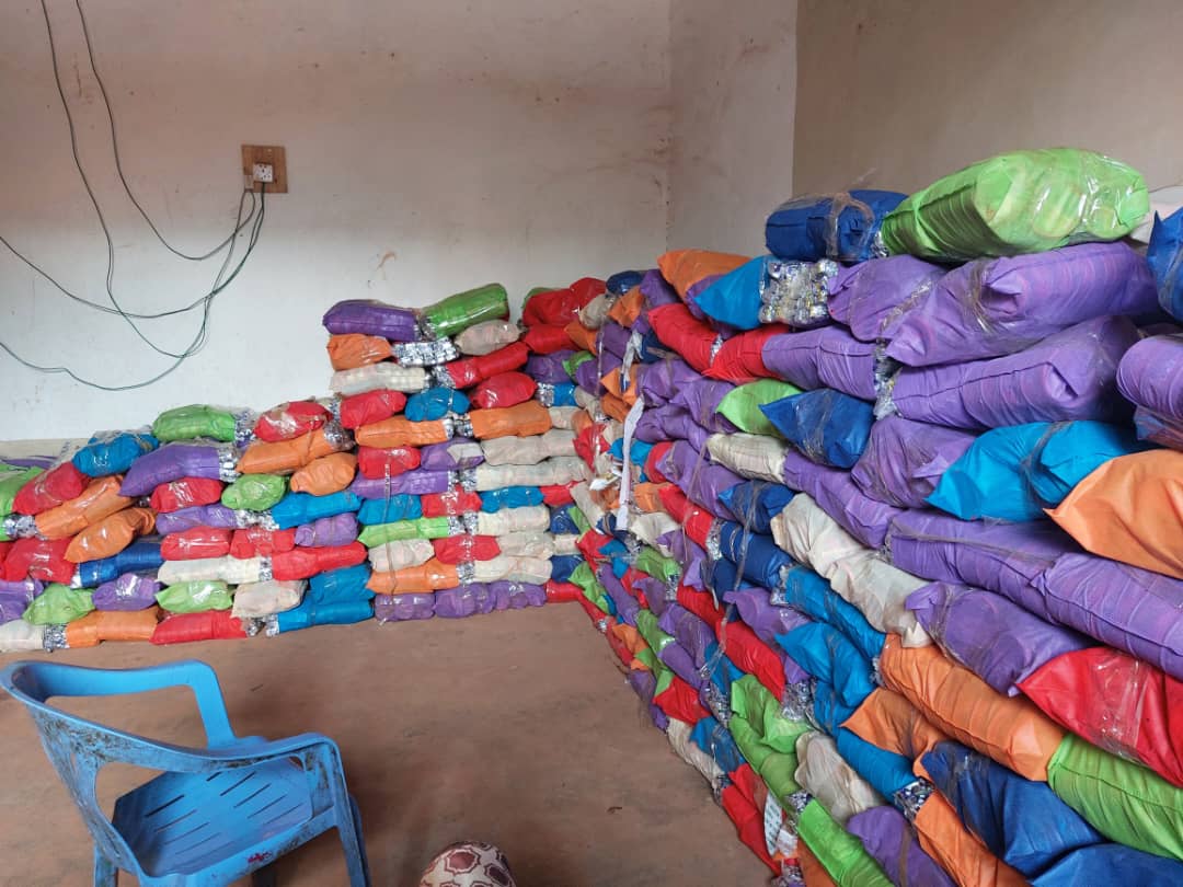 gredosom's tweet photo. Joining efforts with @WFPSomalia to support #Drought affected communities in Some of Hard-to-reach areas in Baidoa rural villages. Supporting  #2500 families among the most vulnerable and marginalized groups with Food Parcel distribution @Nutrition_Som https://t.co/aSX3HTdrrD