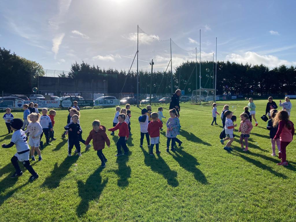 ciaranboyle1991's tweet photo. Great fun this morning at the @ClaneGAA Clane Og Academy
#gaa #clane #biggameprep
@BrianMurrayGPO https://t.co/uWr9rcOicS