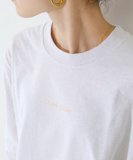 "Chack and the Girl"ロンT/グレイBAYCREW'SとのコラボレーションでのロンTとバッグが受注販売中。私自身が90年代にリアルに使っていた4トラックMTRやドラムマシン、メタルのカセットテープ、バンズを描き込んで思い入れたっぷりのアイテムとなっております。 