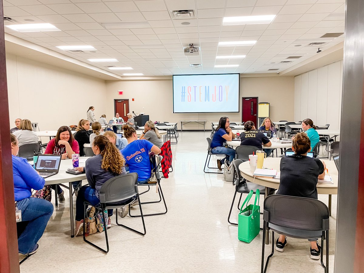 Annie Head tweet media