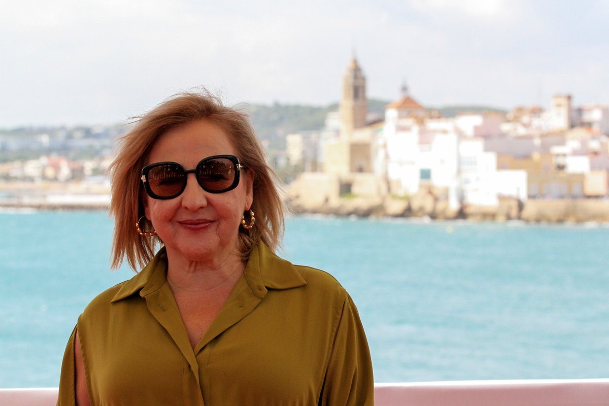CineenRaccord's tweet photo. [#CinemaFestival]
Photocall de #CerditaLaPelicula
#CarmenMachi #CarlotaPereda #LauraGalan
#Sitges2022 #sitgesfilmfestival #festivaldecinedesitges #catalunya  #sitges #womaninfanlab #cinefantastico #SitgesFilmFestival22 #Sitges55 #FestivalInternacionaldeCinemaFantàsticdeCatalunya https://t.co/PzrBEFloS7
