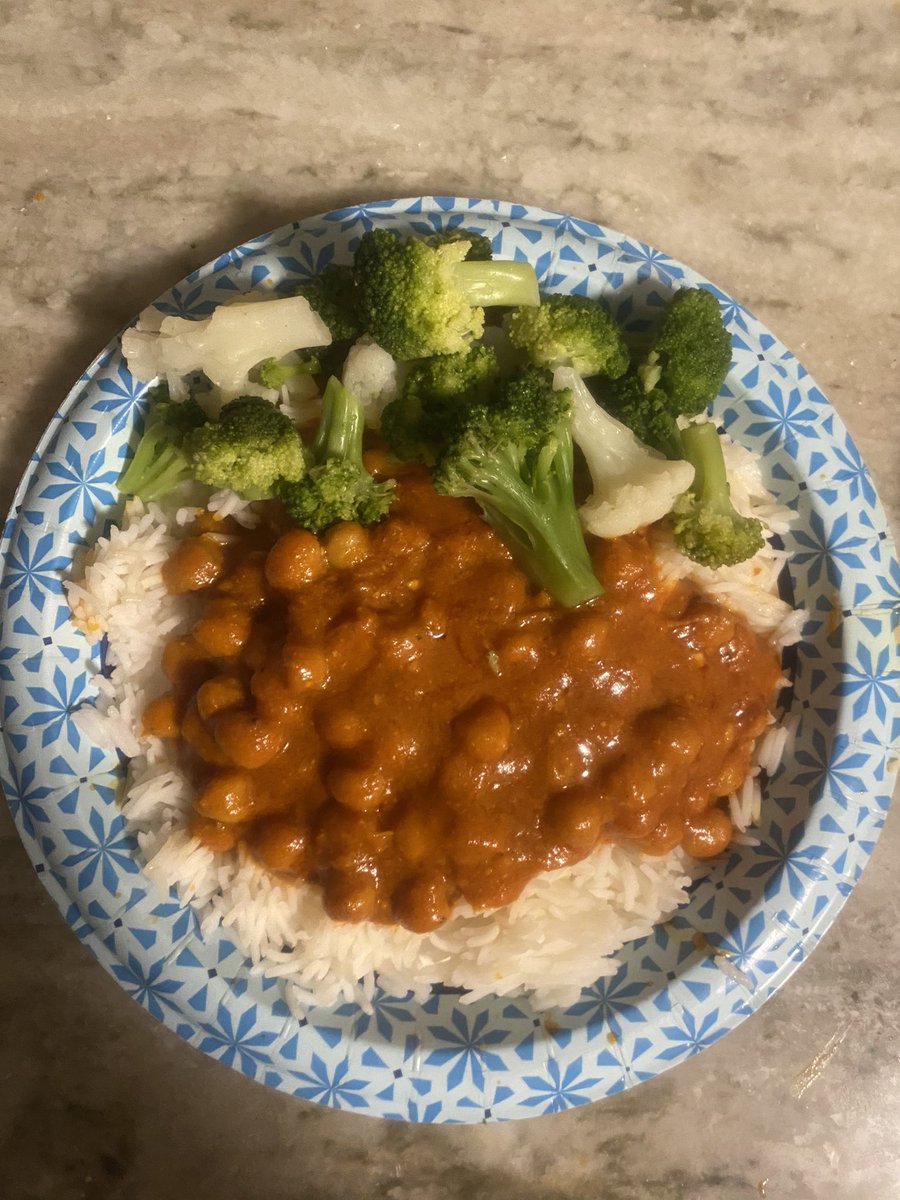 Indian butter chickpeas <a href="/DinnerlyUS/">dinnerly</a> #mealkit #vegetarian #dinner #eatyourveggies