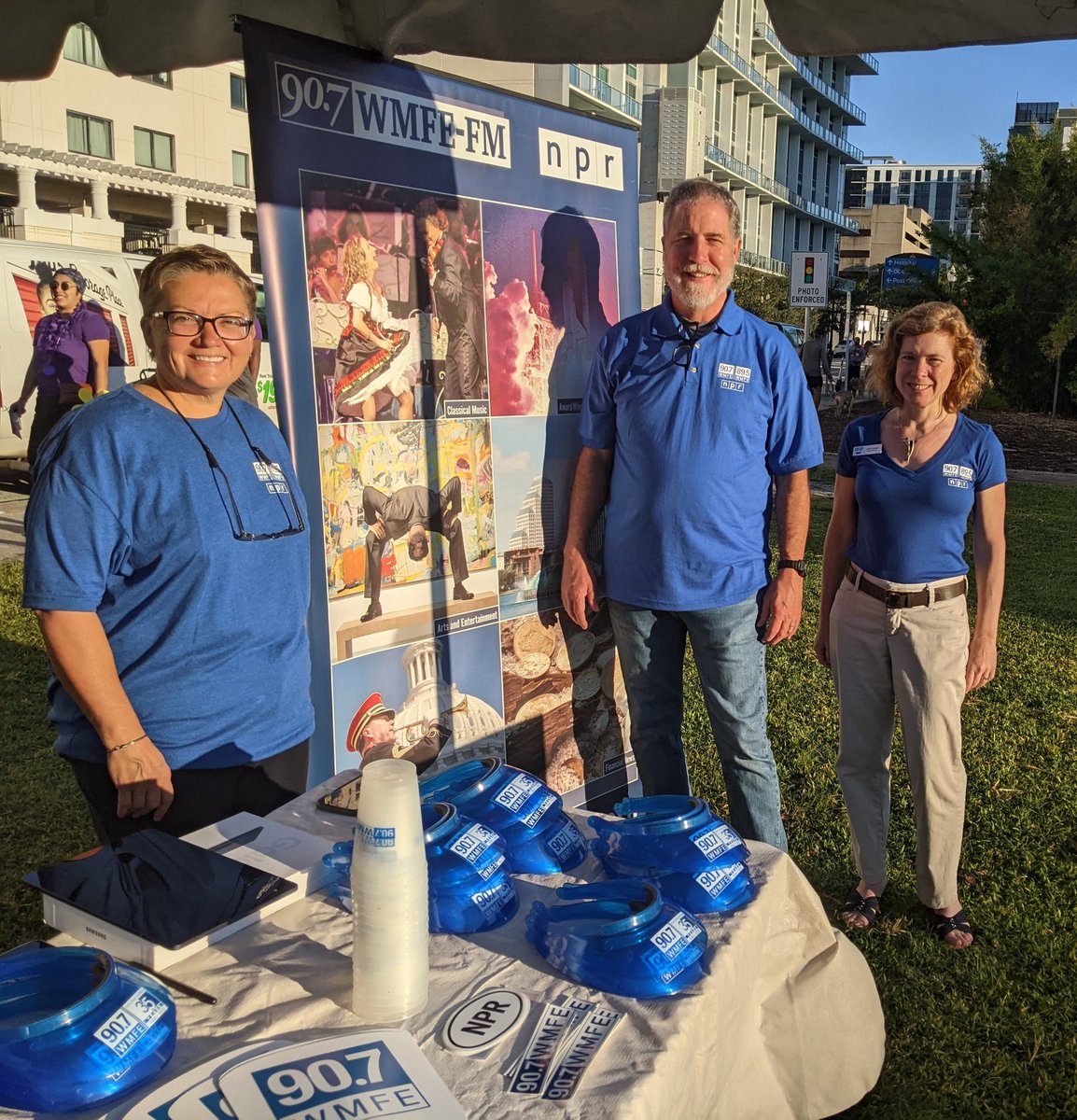 The @wmfeorlando crew is at Lake Eola sponsoring the <a href="/alzassociation/">Alzheimer's Association</a> #WalktoEnd. Come out and say hi to reporter <a href="/JoeByrnes_News/">Joe Byrnes</a> &amp; support an important cause on this beautiful day in the City Beautiful! #orlando #Alzheimers #community
