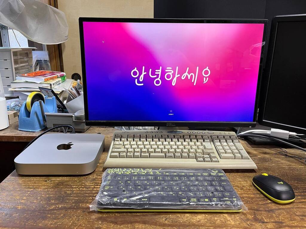 kawayoshi's tweet photo. 20年ぶりにマック購入。
機種はMac mini M1チップ。
メモリー16GB、SSD1TB。
アップルの整備済製品で135800円でした。まあまあ安く買えたと思うのだけどどうでしょう。

#macmini #macminim1 https://t.co/0dDZiCgslx https://t.co/ndN0un15Vd
