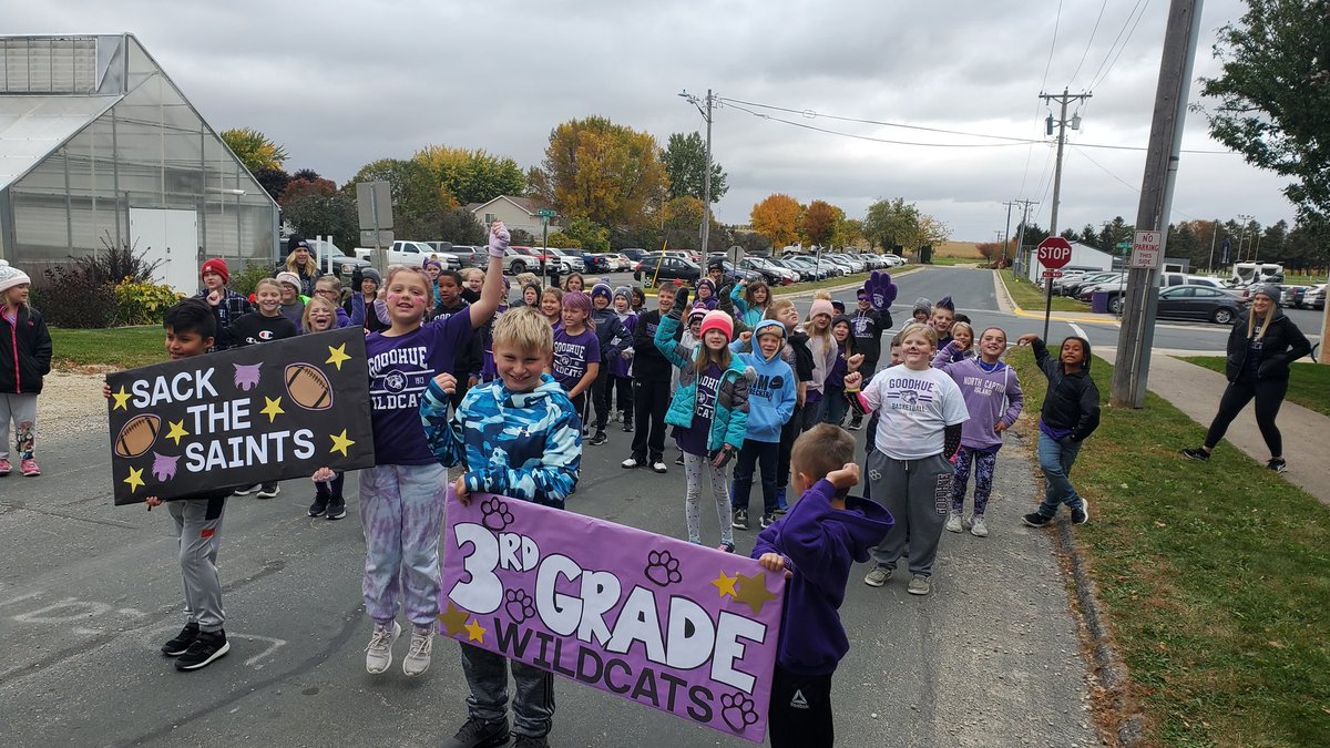 Happy Homecoming!! 💜🤍🖤 #goodhueschool
