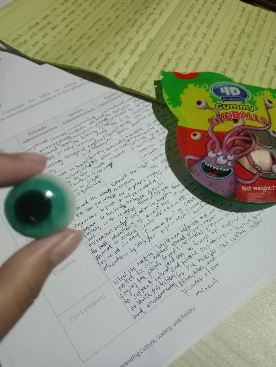 ot7pen's tweet image. Tinatamad na aq 😭