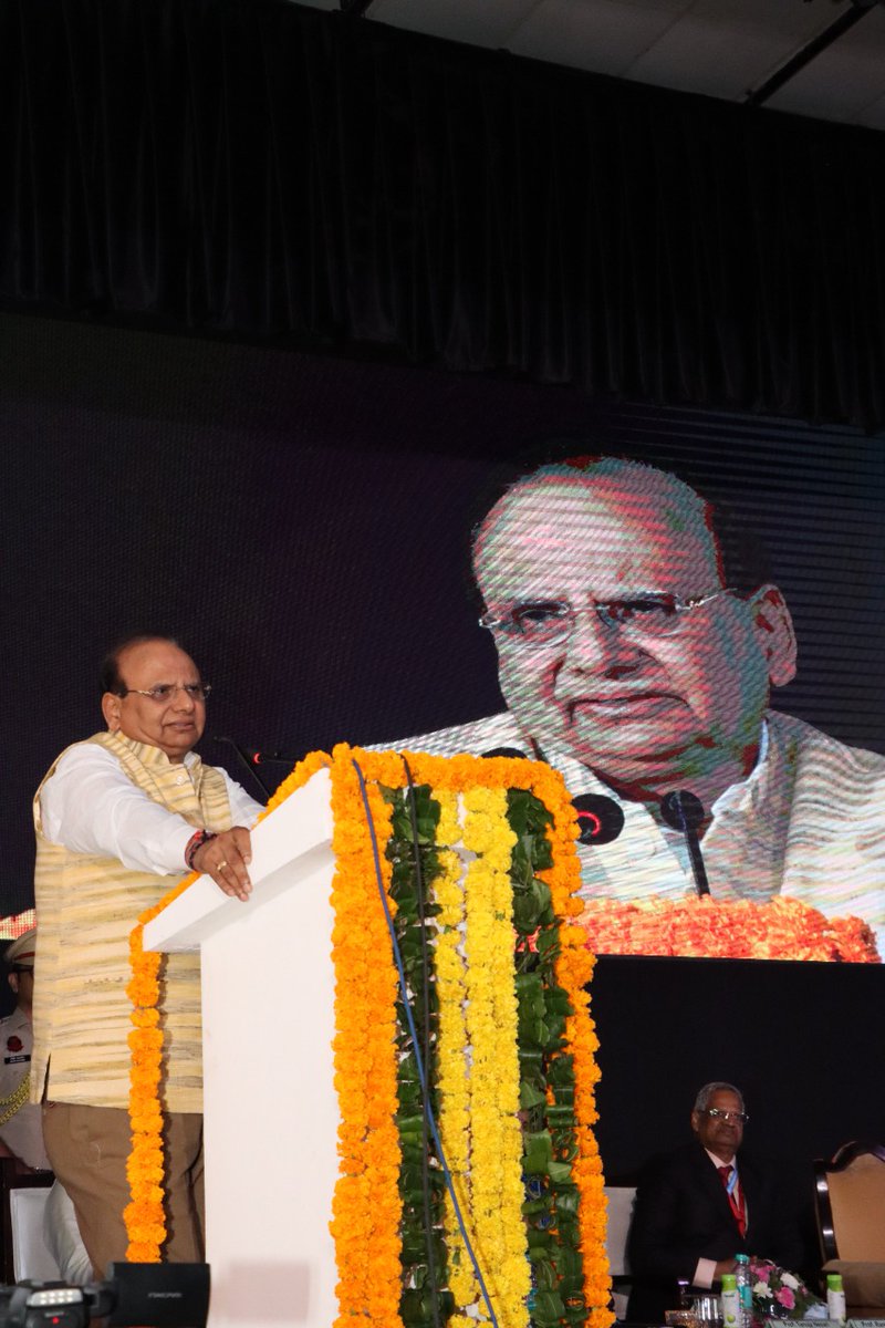 LtGovDelhi's tweet photo. Addressed Symposium on "Ayurveda for Happy &amp; Healthy Life" of Senior Citizens by DPS&amp;R University (DPSRU).

AYUSH is indeed one of the world's most holistic medicinal systems based on integration of mind, body &amp; soul. It is a proven means for healthy aging &amp; disease prevention. https://t.co/7wNZhH19gS
