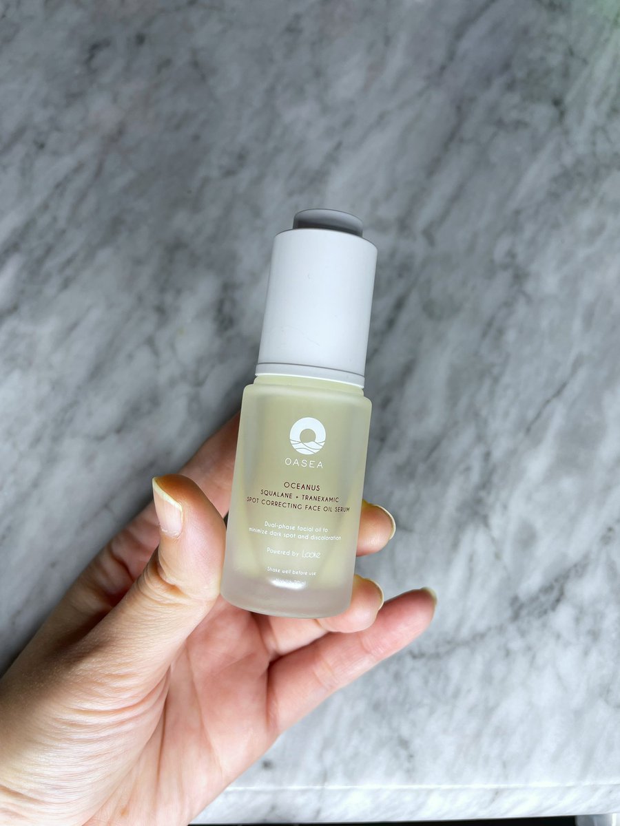 LeoneJessi_'s tweet photo. nyobain face oil serum @oasea_id oceanus squalane + tranexamic spot correcting face oil serum bener2 bikin kulit aku lebih baik dr sebelumnya
tekstur kulit membaik, warna kulit lebih merata, dan bekas luka &amp; jerawat cepet kering! suka banget 😍 #minyakrasaair #oasealaboratories https://t.co/56NBDq34wL