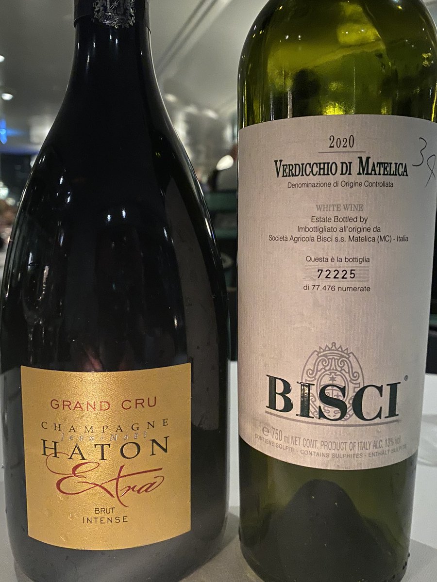 GalacticWineman's tweet photo. Just enjoying a nice @HatonJN_  and some nice Verdicchio from #Bisci Verdicchio at @CECCONIS Mayfair !!!
Good stuff !!! https://t.co/LReJAsR9Wt