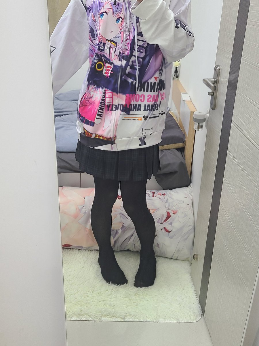 MY__Tsubasa's tweet photo. 痛一个|･ω･｀) https://t.co/Q1t4Gf0nDh