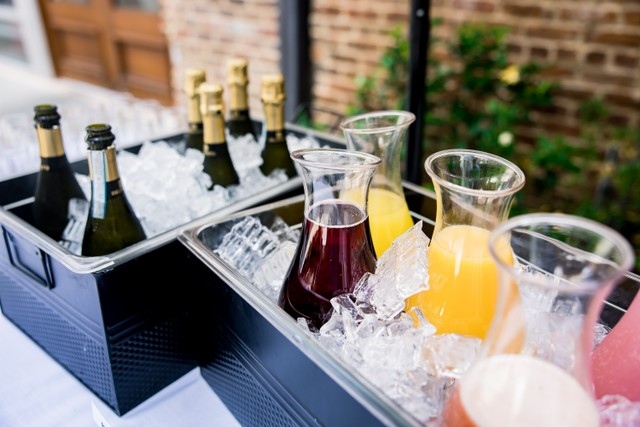 A birthday extravaganza in our Courtyard is not complete without a mimosa bar! Which fruity juice do you enjoy most with your bubbly? Orange, pomegranate, or apple cider?⁠
