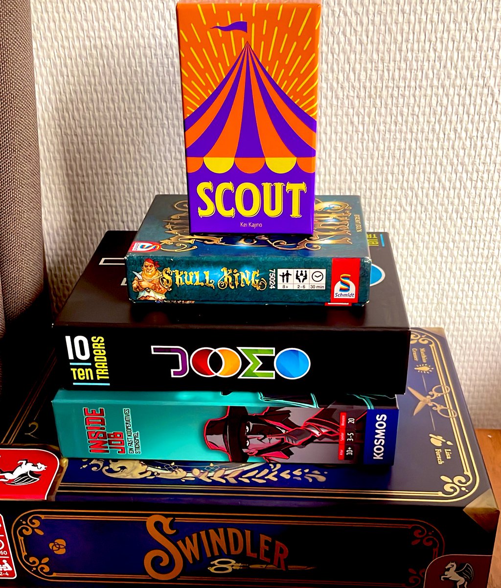 KaiKami's tweet photo. Unsere aktuelle Auswahl im Urlaub nach der @SPIEL_Messe '22.
Heute Abend das erste mal #Swinder von @pegasusspiele. https://t.co/BfeiKwxPJ8