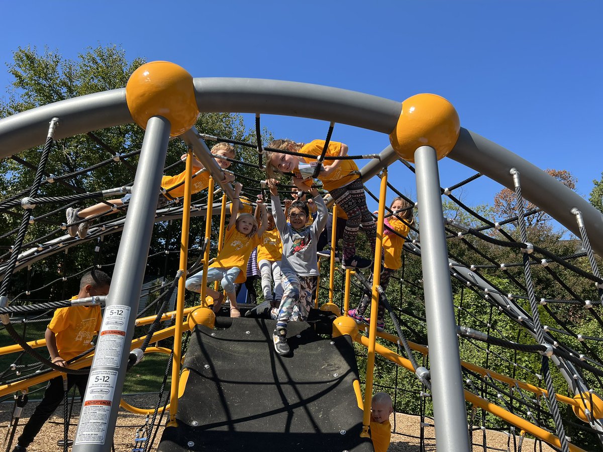 ELIZABETH SNEAD tweet media