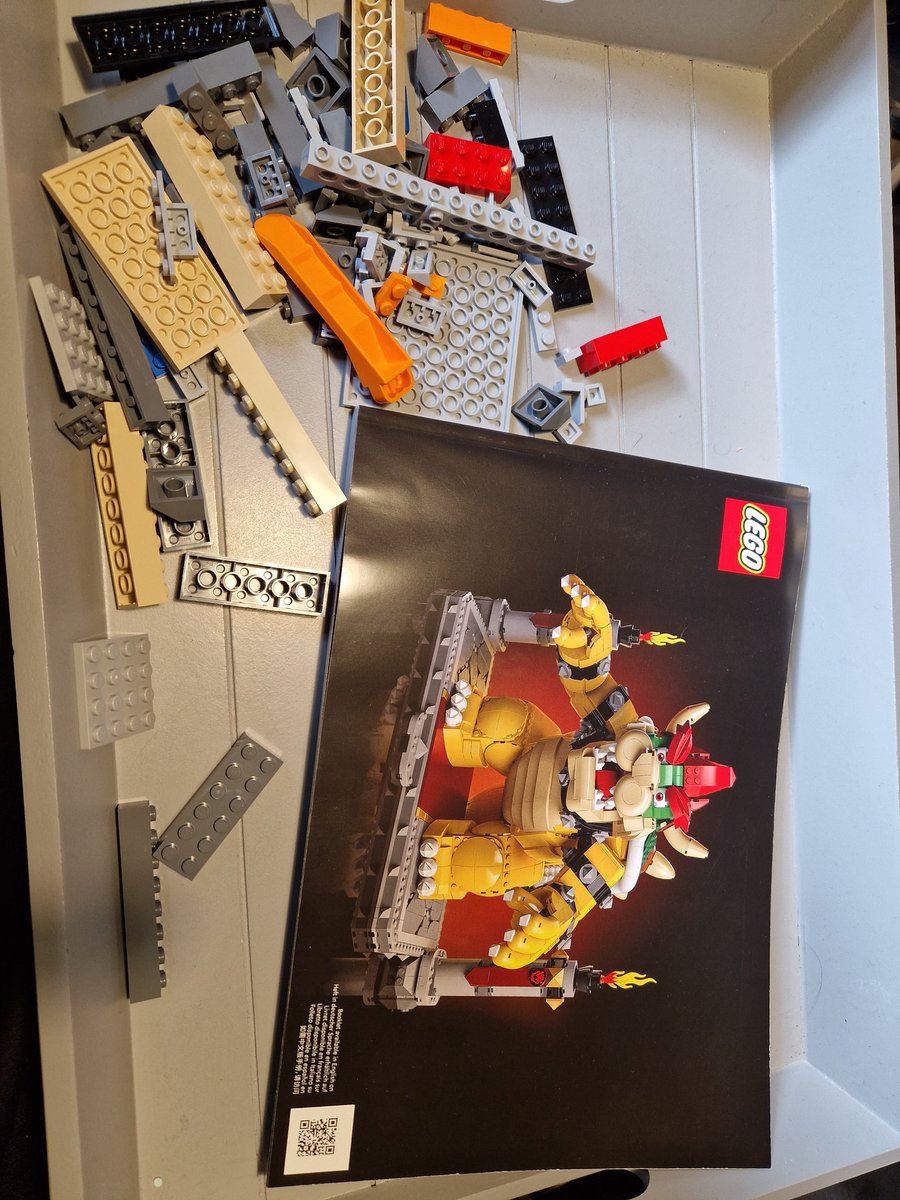 sparkie316's tweet photo. Let's play lego https://t.co/d5p6CgjctC