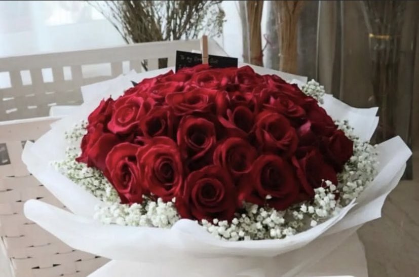 مــســاء الــخــيــر ،، لــ اصدقائي متابعيني 
شكراً لكل من سأل عنيَ وفقدنيّ عساكم ماتفقدون غالي ،ِ