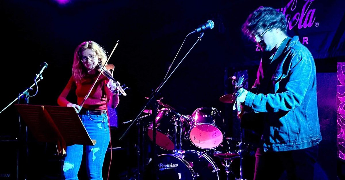 WHITE HART tweet media