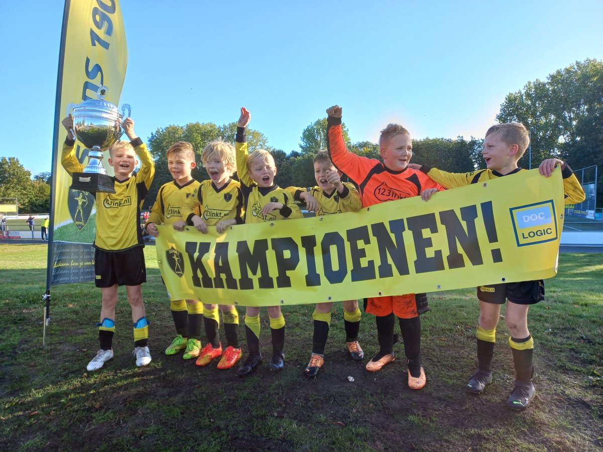 Alcides1907's tweet photo. Wow, 4 KAMPIOENEN vanmorgen! @Alcides1907 JO8-2, JO9-1, JO9-2 en JO10-2 werden in het ochtendzonnetje gehuldigd! Gefeliciteerd allemaal! #mvvalcides #1efase #onderbouw #kampioenen #alcideaanbenjevoorhetleven https://t.co/g9QcSCKs14