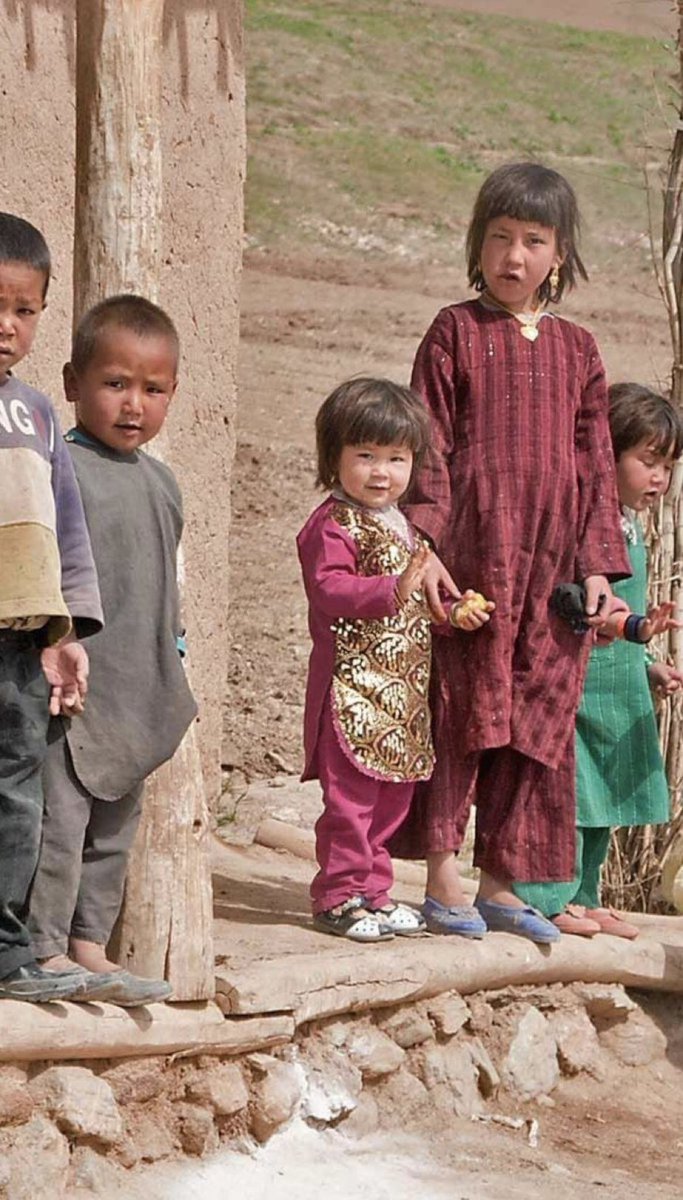 YasinSoroush66's tweet photo. ما ز یاران چشم یاری داریم!
#StopHazaraGenocide https://t.co/vl59lKvPq5