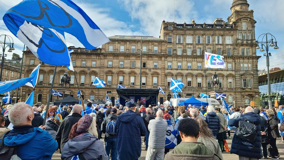 OneMoreYesScot's tweet photo. It's time for independence. #Yestival https://t.co/UobriEFQdO