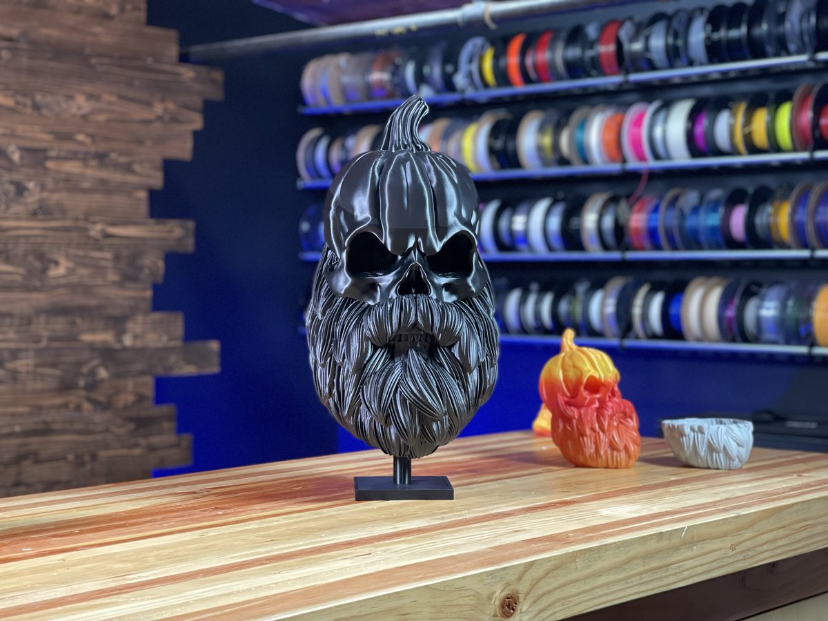joeltelling's tweet photo. This is a Rogi Studios model called “Bearded Pumpkin Skull”. I printed it on the @ff3dprinters Creator 4 in ABS and it took 87 hours! https://t.co/Qdf2iEGmp4