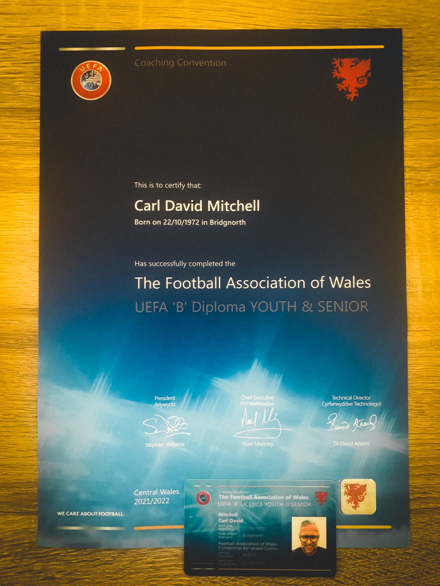 CarlMitch007's tweet photo. Thank you @FAWCoachEd @FAWales @GarethOwenFAWT for an amazing UEFA B course, it really was the best football course I've ever been part of. #welshfa #footballcoach #uefab https://t.co/LkxcbHgrwW