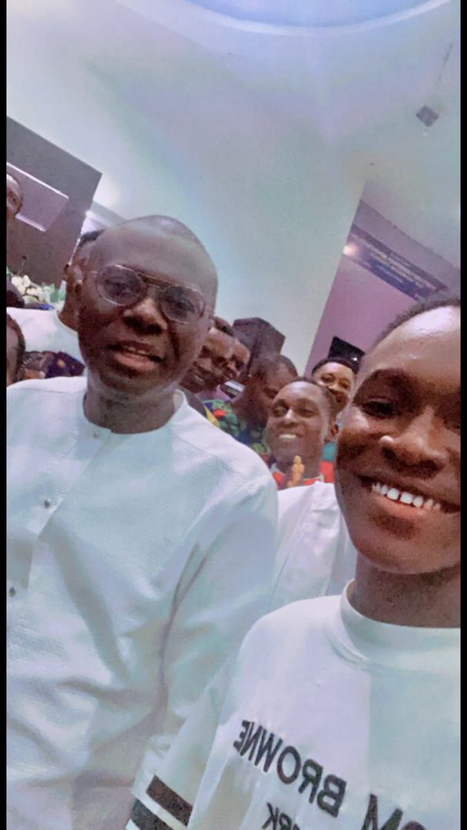 atanda_timothy's tweet photo. @jidesanwoolu It was a more than a great pleasure meeting you, Your Excellency Sir ❤️❤️❤️ https://t.co/iK5KGZwpxF