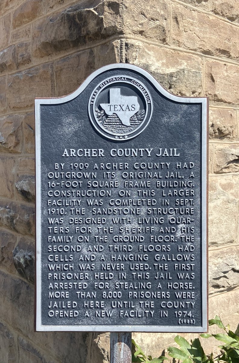 TexHistMarkers's tweet photo. Archer County Jail
Archer City, Archer County, Texas
Location:  33.596455, -98.624335
#Texas #History #TexasHistory #ArcherCity #ArcherCounty #Jail https://t.co/L9eR0A5zhw