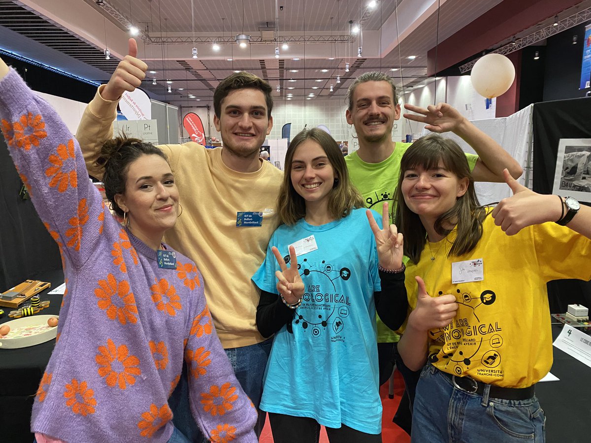 davidmarkezic's tweet photo. L’@montbel_iut @fc_univ est présent 👍 pour faire vivre la science à la fête de la science 2022 à Montbéliard 50 étudiants et personnels pour transmettre la passion des sciences de manière ludique ! #BUTMMI #BUTGEII #BUTMT2E #BUTINFO #BUTMP #BUTGACO 👏 https://t.co/7YLKjxmUfb