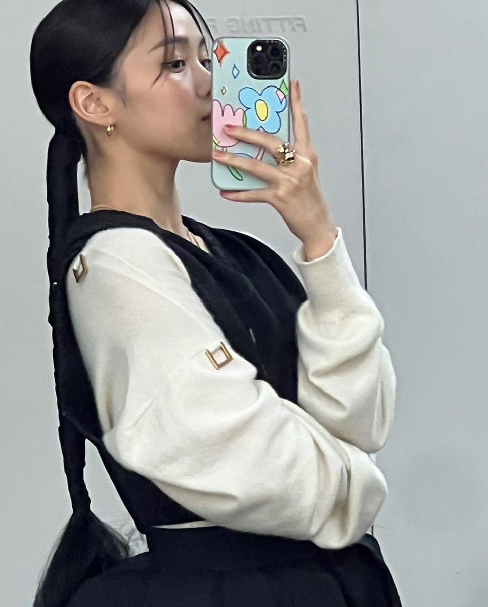 archiveryujin tweet picture