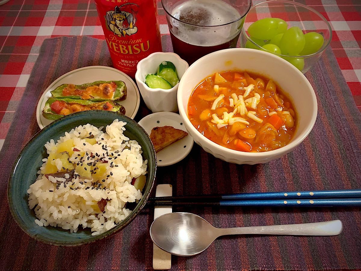 kameyasu's tweet photo. 恒例の富士に移動して、
晩ご飯を一緒に食べました😋

ミネストローネと
さつまいもご飯🍚
美味しかった😋♡

明日からは、また長野の小海に旅立ちます(*^^*)

#スィングビーチ
#ゴーセンカップ
#女子プロ
#女子テニス
#静波
#長野県小海
#おうちごはん
#ミネストローネ
#さつまいもご飯 https://t.co/CYsjiKlsoj