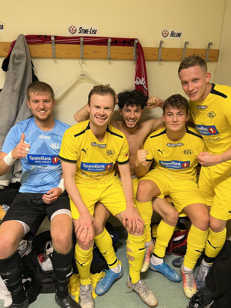 For et overtidsdrama på Gran! Vertene ledet i det vi gikk inn i overtid, men to mål fra oss snudde kampen 😃 På bildet: Dagens keeperdebutant og målscorerne 💥 #sasasa