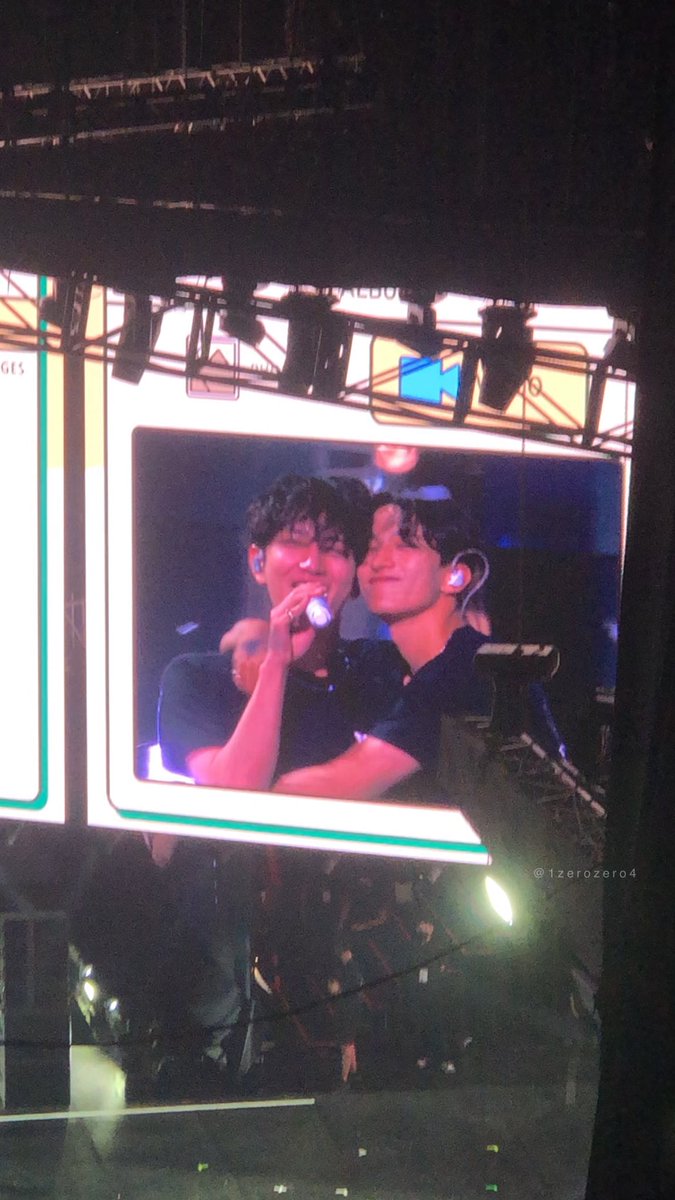 SEOKSOO IS SO ADORABLE TONIGHT 😭