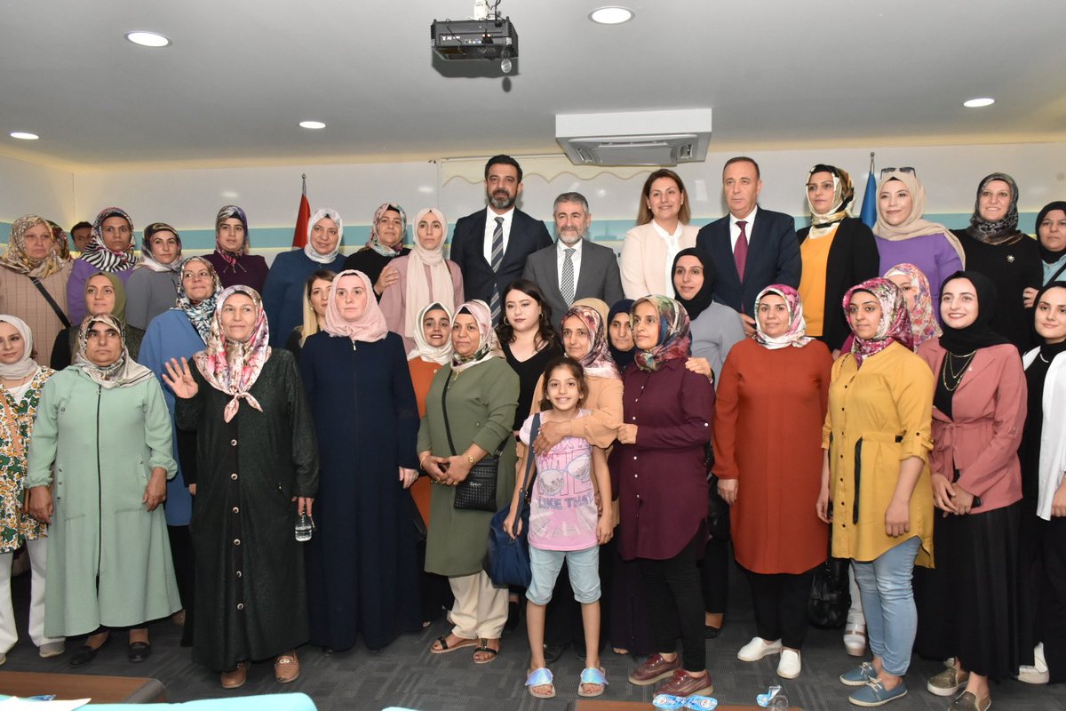 AvEkremOlgac's tweet photo. 📍AK Parti Siirt İl Başkanlığımız

Maliye Bakanımız Sayın @NureddinNebati İl Başkanlığımızı ziyarette bulunarak teşkilatlarımız ile bir araya geldi.

Maliye Bakanımız Sayın Dr.Nureddin Nebati’ye teşriflerinden dolayı teşekkür ederiz. https://t.co/U2k9De02G5