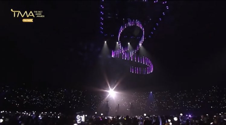 sugasrelated's tweet photo. MEU DEUS QUE PERFORMANCES LINDAS FOR YOUTH FOI A CEREJA DO BOLO SIMPLESMENTE A COISA MAIS LINDA DO MUNDO #BTSOnTMA2022 https://t.co/QzqOLyLZBm