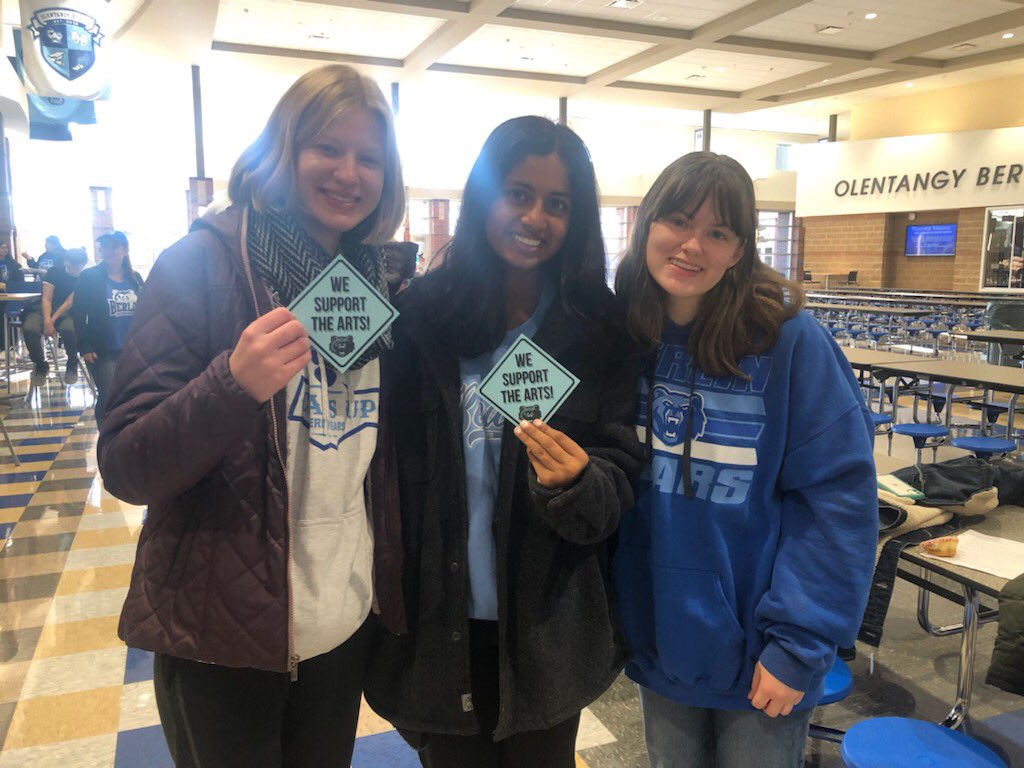 And they’re off! Our bears are out collecting support for our performing arts programs.  When opportunity knocks this morning, be sure to answer! And thanks for the many opportunities you provide for our kids! <a href="/Todd_spinner/">OlentangyBerlinBears</a> <a href="/OlentangySD/">Olentangy Schools</a>