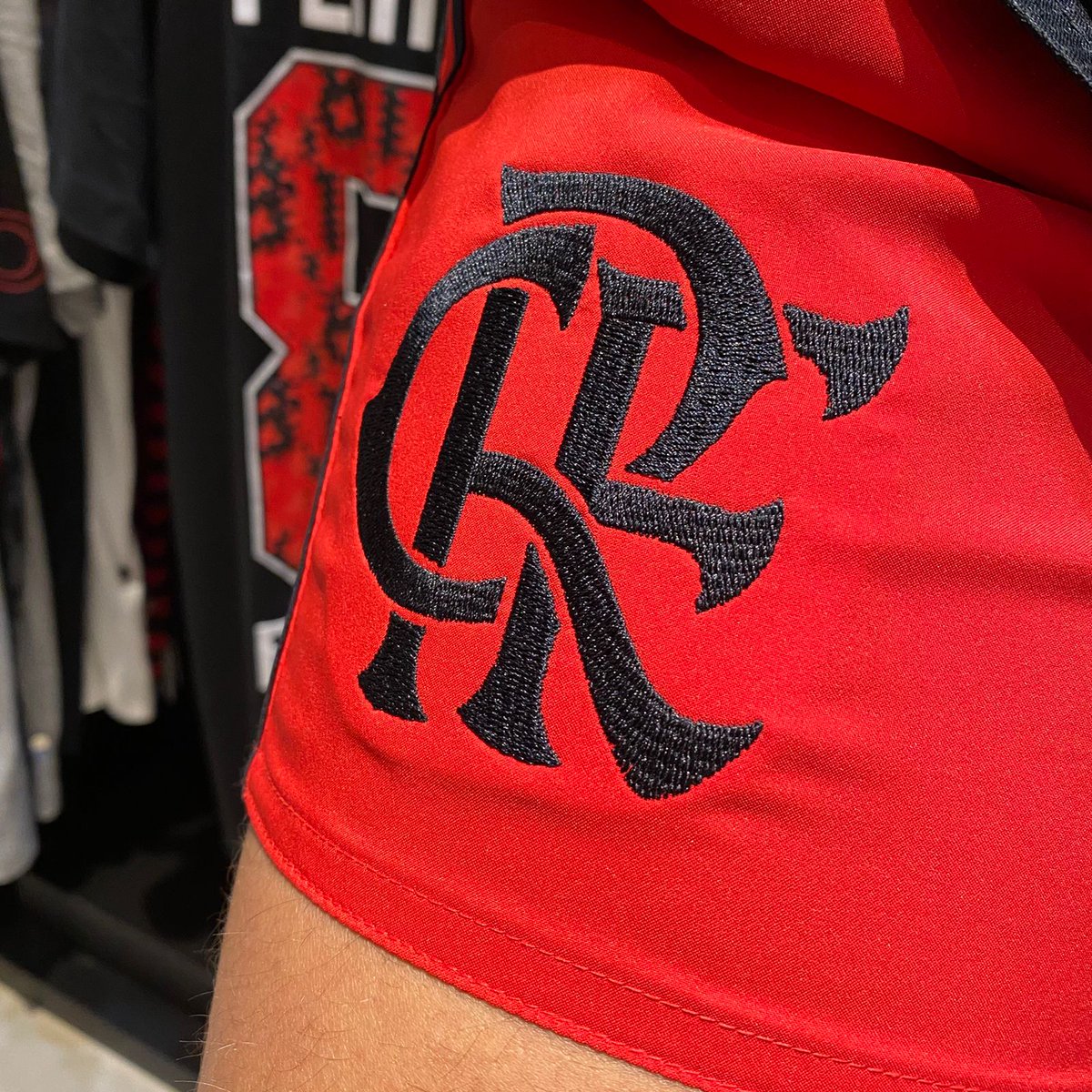 nacaornmaceio's tweet photo. E TEM MAIS NOVIDADES! 🆕

Os shorts do Flamengo estão disponíveis na NRN Maceió! Corra e garanta já o teu! 🔴⚫

📍 Faça uma visita: Avenida Menino Marcelo, 3800 - Shopping Pátio Maceió
📲 Compre pelo WhatsApp: https://t.co/KhN7x9DhBC https://t.co/d7DTWeL8gy