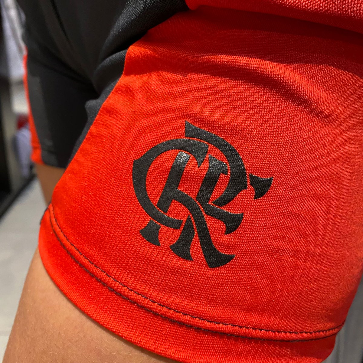nacaornmaceio's tweet photo. E TEM MAIS NOVIDADES! 🆕

Os shorts do Flamengo estão disponíveis na NRN Maceió! Corra e garanta já o teu! 🔴⚫

📍 Faça uma visita: Avenida Menino Marcelo, 3800 - Shopping Pátio Maceió
📲 Compre pelo WhatsApp: https://t.co/KhN7x9DhBC https://t.co/d7DTWeL8gy