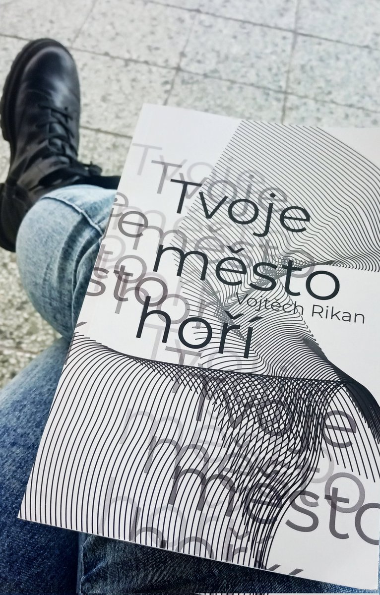 justgrumpygirl's tweet photo. A to víte, že @voricz1 vydává sbírku? Depresivní básničky s tečkou z naděje, což je můj oblíbenej žánr. 

modelová situace - hledáš řešení
a všechna se ti hnusí
na dno se dostaneme tak jako tak https://t.co/pAXJPezPnu