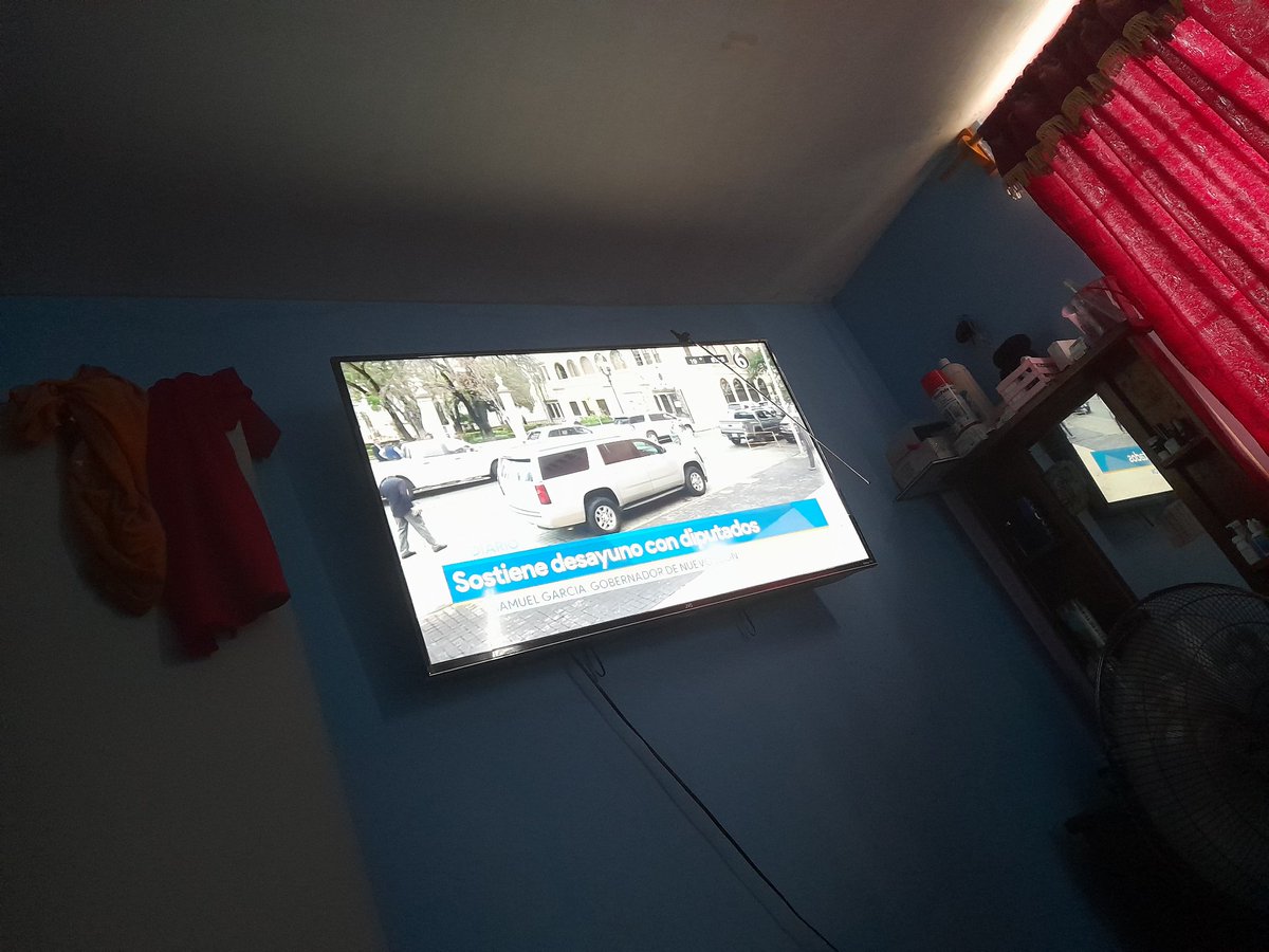 marcelo50419's tweet photo. Te das cuenta que ya estas viejo cuando te despiertas temprano un sábado solo para ver  telediario matutino @telediariomty https://t.co/Qpp7vgRGvB
