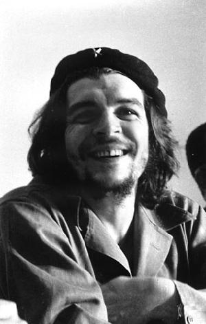 AylinAlvarezG's tweet photo. Tiene un trascendental significado representar a mi generación y rendir tributo al hombre que nos ha inspirado a lo largo de nuestras vidas,como revolucionarios y como cubanos Es una fortaleza tenerlo #CheVive @UJCdeCuba @DiazCanelB @DrRobertoMOjeda #FuerzaCuba #CubaViveYTrabaja https://t.co/Cj91SaidNW