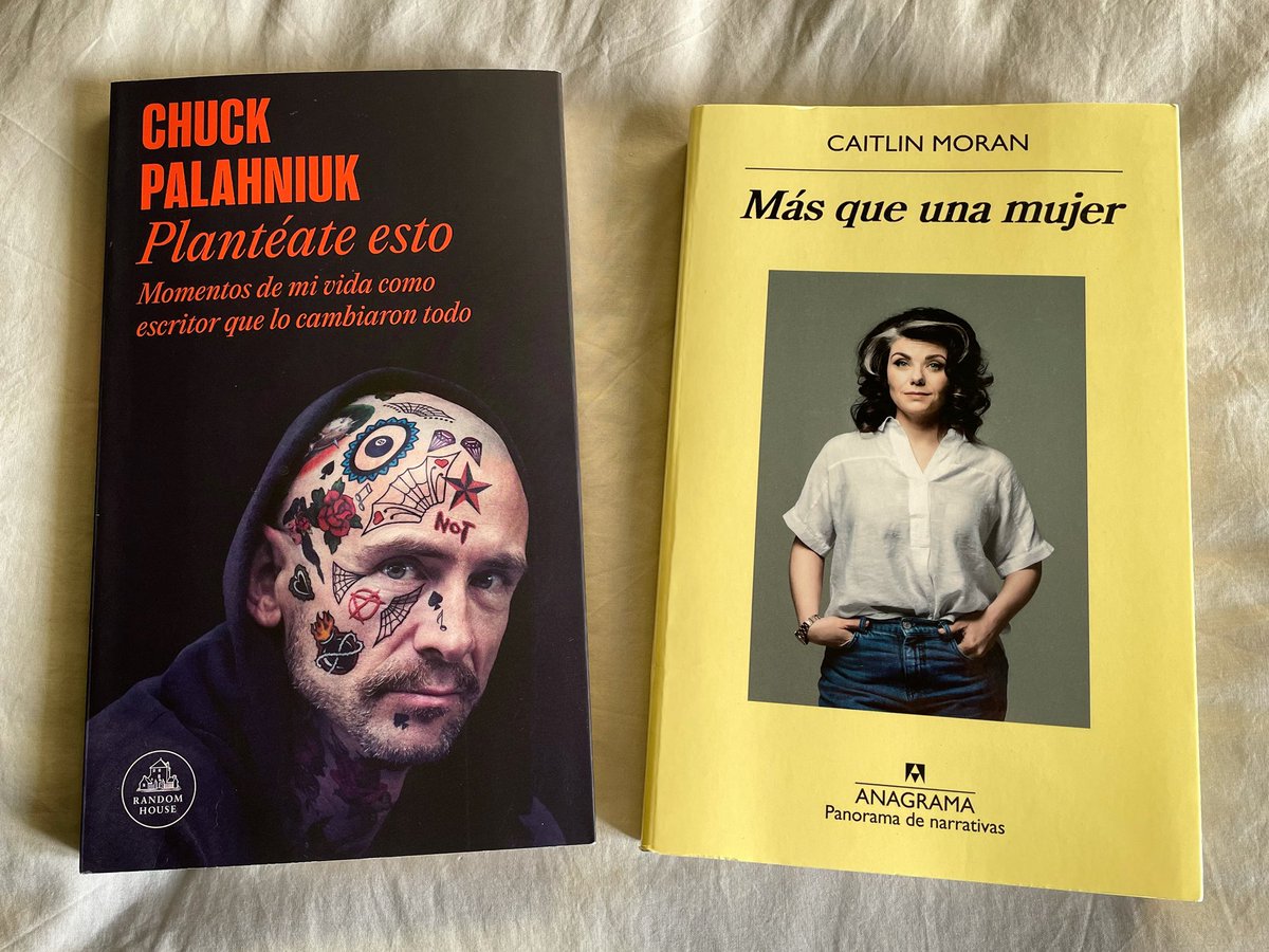 YahveMC's tweet photo. La semana pasada actuaban mis queridos @laurasamsoy y @JuanWAS en el #FLEM22 y, aprovechando que compartían cartel en el festival con #CaitlinMoran y #ChuckPalahniuk, fueron tan majos de traerme un libro de cada uno primorosamente dedicado. Me ha hecho mucha ilusión. https://t.co/cLrJm8ZhOD
